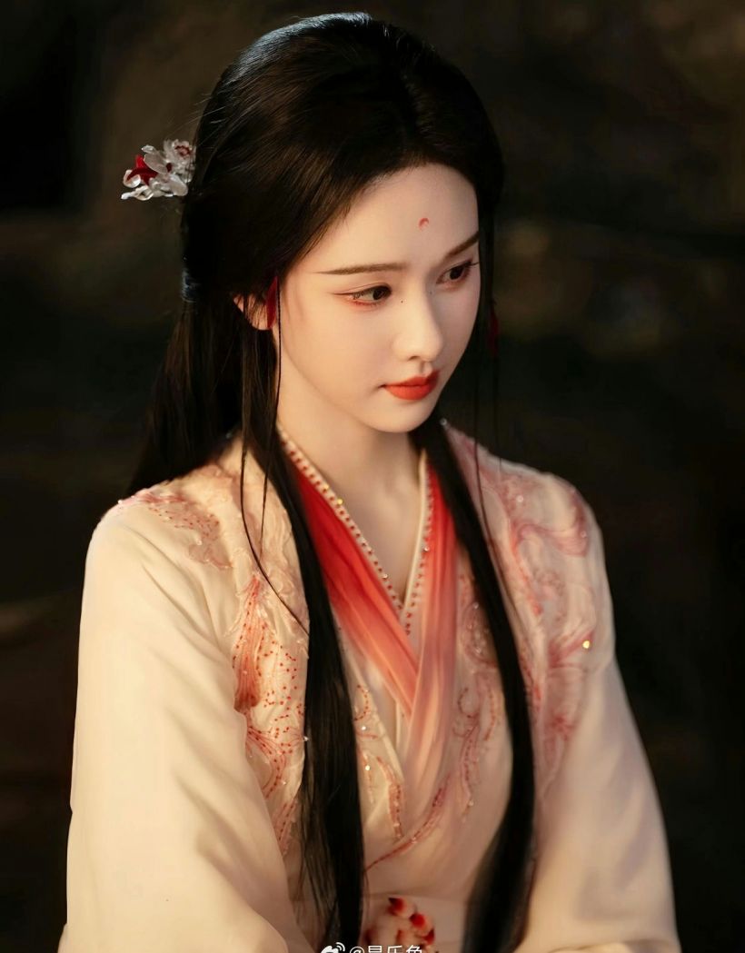 ส่อง Top 10 ใครคือนางเอก ที่ใส่ชุดจีนได้สวยที่สุด